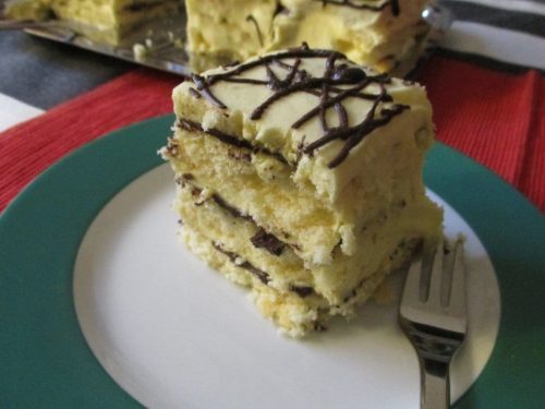 Biskuit mit Schokolade und einer Aprikosen-Maracuja Creme