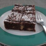 Brownies mit Walnuessen und weißer Schokolade
