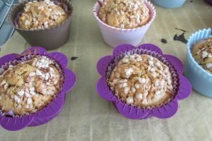 Muffins mal anders gebacken - mit kleinen Apfelstückchen, Zimt und Hagelzucker für den besonderen Geschmack