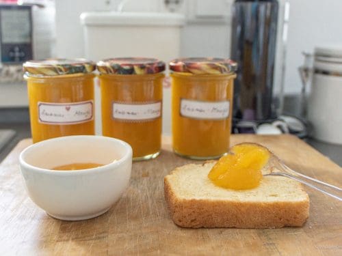 Ananas-Mango Marmelade ist eine besonders fruchtige Sorte und ist zudem sehr schnell und einfach selbst gemacht