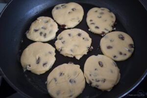 Welsh Cookies and Welsh Cakes - Walisische Kekse nach Originalrezept - Stück für Stück Anleitung für Kekse - Einfaches Backrezept in der Pfanne - Schnell und einfach gemachte Kekse