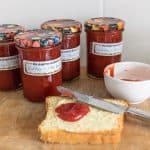 Rezept für Erdbeer-, Rhabarbermarmelade mit etwas Vanille - einfach selbstgemacht - Kochrezept - schnell gemacht