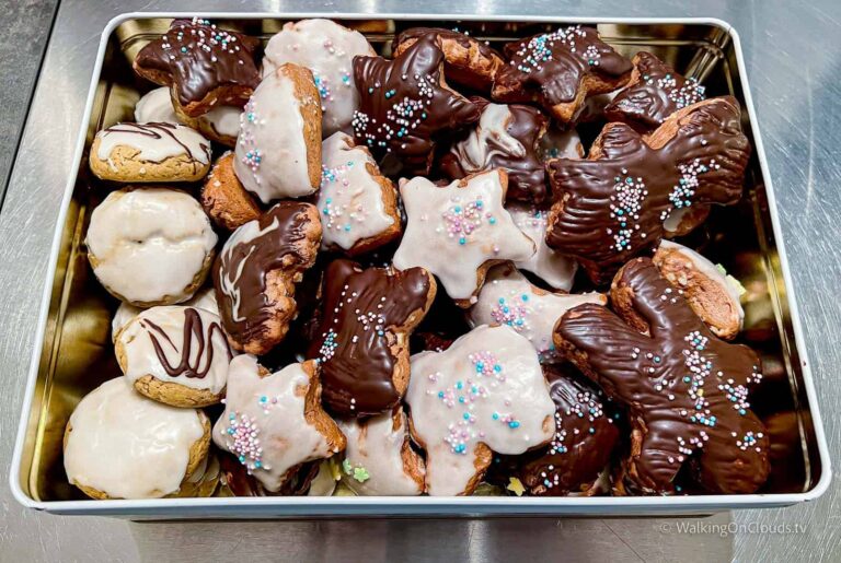 Lebkuchen gehören einfach zur Weihnachtszeit und sind schnell und einfach gebacken.