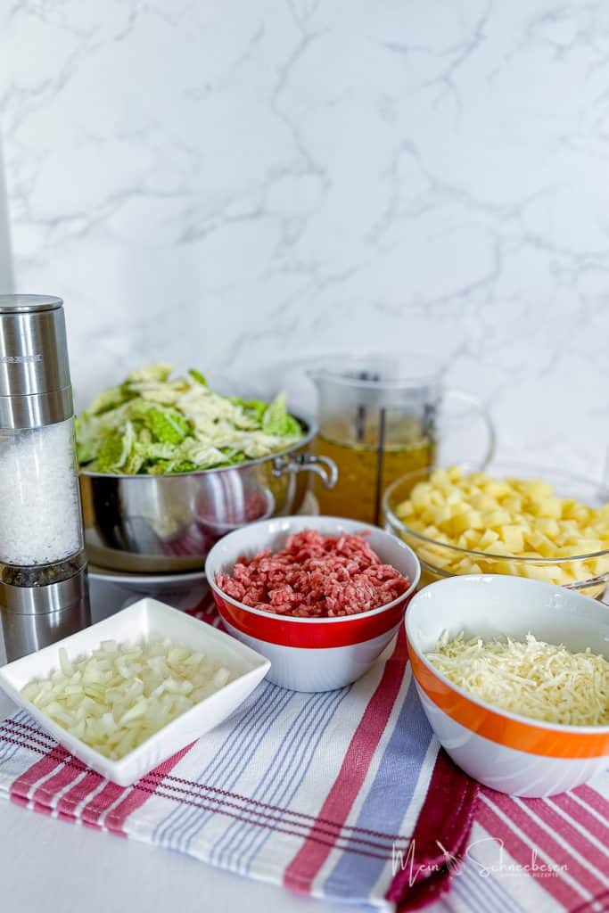Wirsingeintopf - dieses Mal mit Hackfleisch und Käse