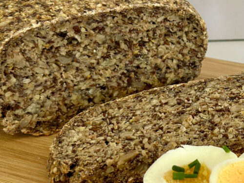 Einfaches Saatenbrot ohne Mehl und Hefe - schnell gebacken